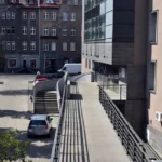 Zapomniany śmietnik przy placu zabaw (akt.)