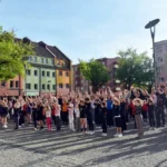 Meble to ich specjalność. Zrobią gotowe lub pomogą naprawić. Mają duży wybór akcesoriów