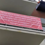 Bezdomni śpią w windach na stacji kolejowej