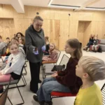 Mur runął na cmentarzu w Kluczewie, są szkody